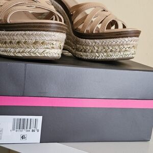 Vince Camuto "Parys" wedge sandals 6.5